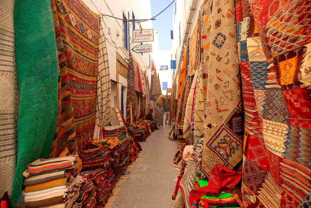 Discovering Morocco: A Journey Through the Most Beautiful Places, Customs, and Traditions